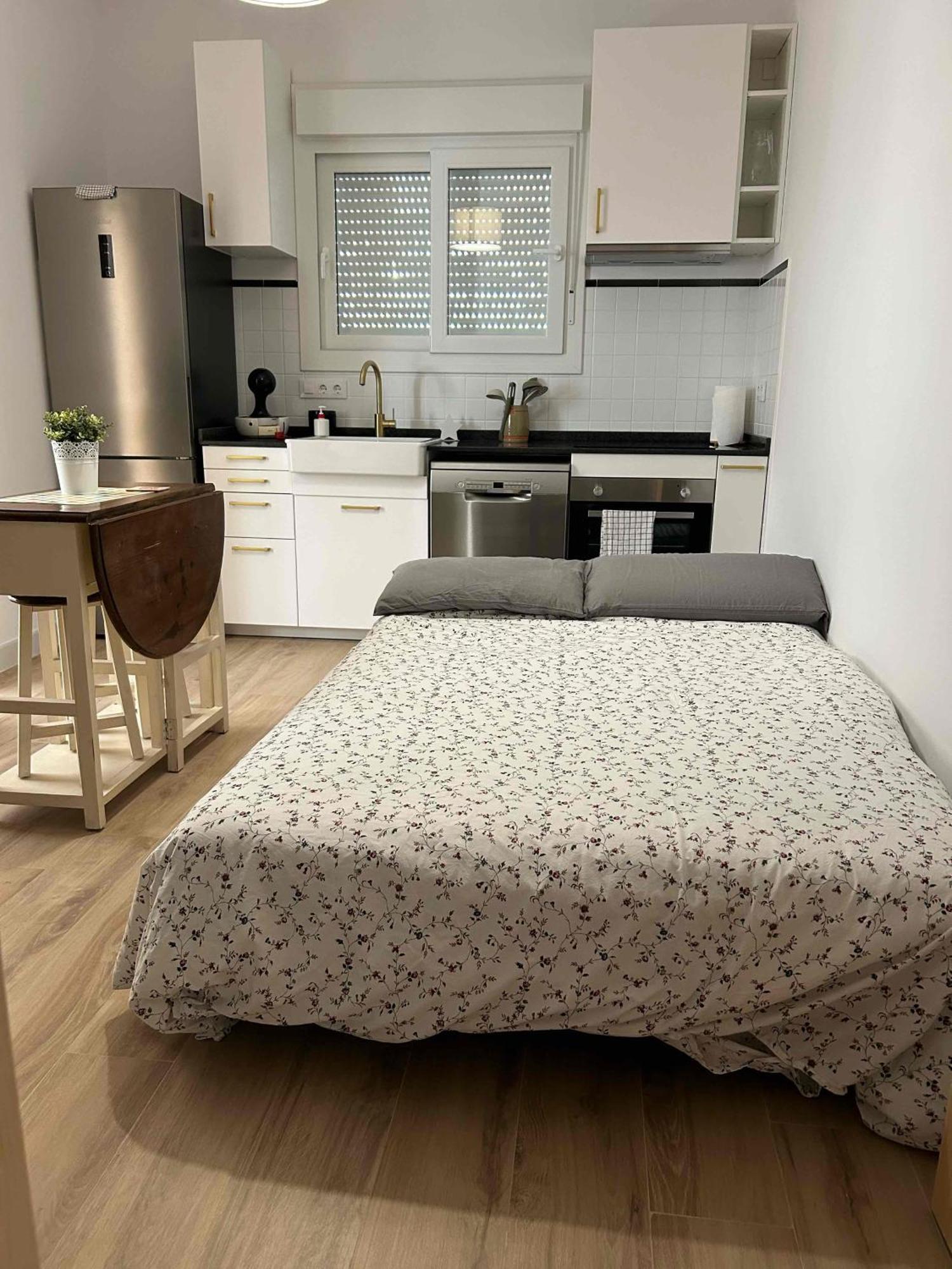Apartamento Con Wifi, Patio Y Garaje Privado Алькала-де-Гуадаїра Екстер'єр фото